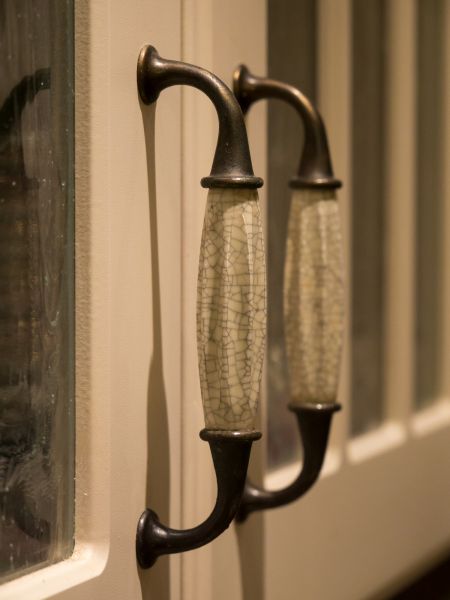 Cabinet Pulls Replacement in Lewisville